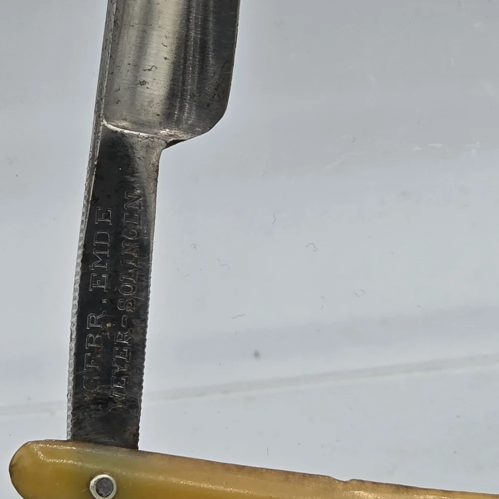 Antique Stright Razor & Box - Picture 7 of 7